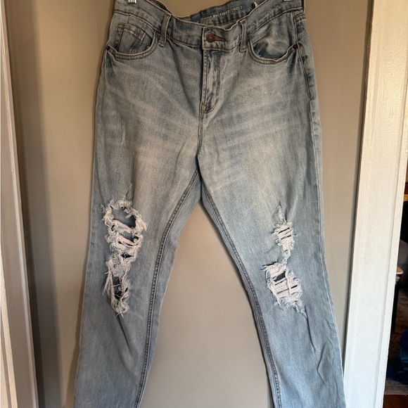 Old Navy Blue Boyfriend Jeans Distressed Style - Picture 2 of 9